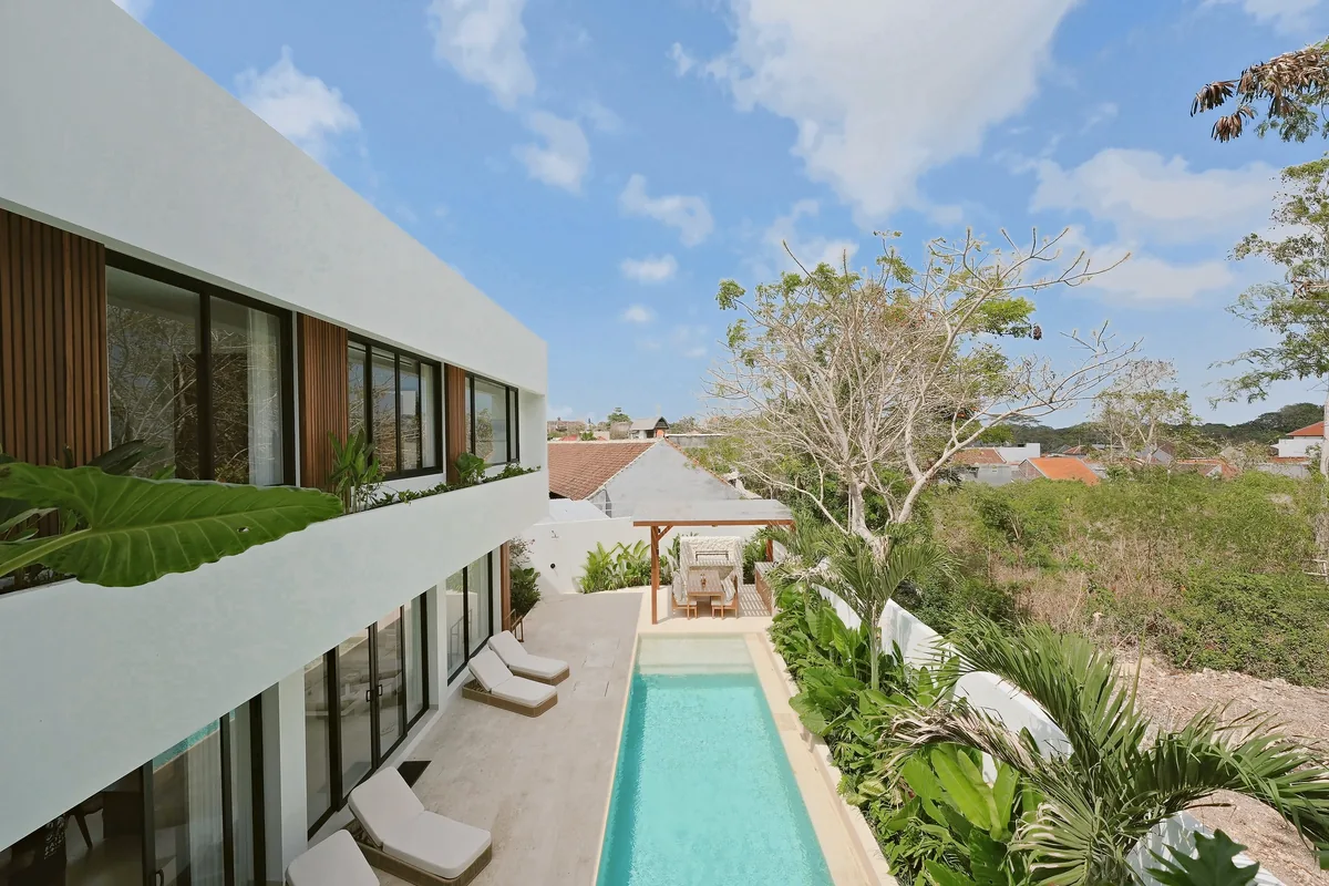 Pool & garden · From above