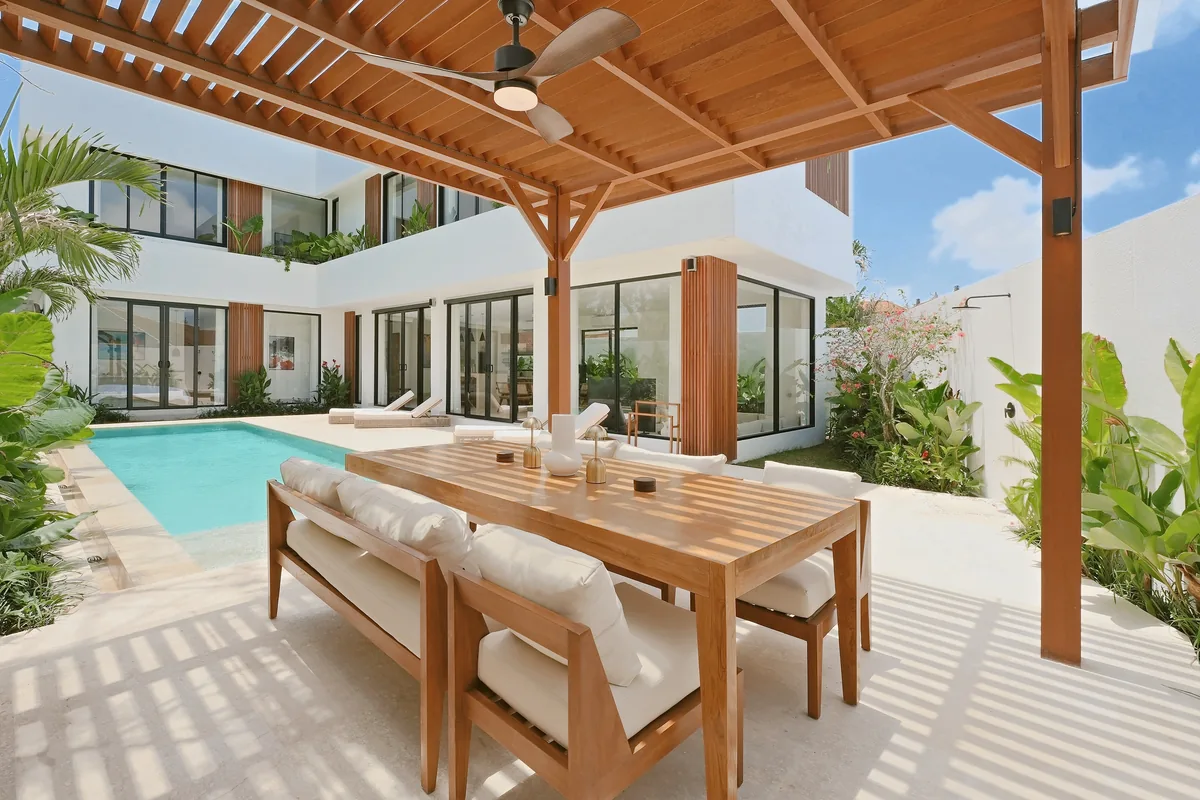 The BBQ pavilion · Table for ten